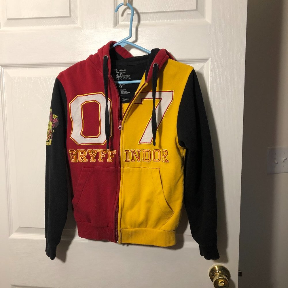The Wizarding World of Harry Potter yellow orange and black hoodie cardigan, XS